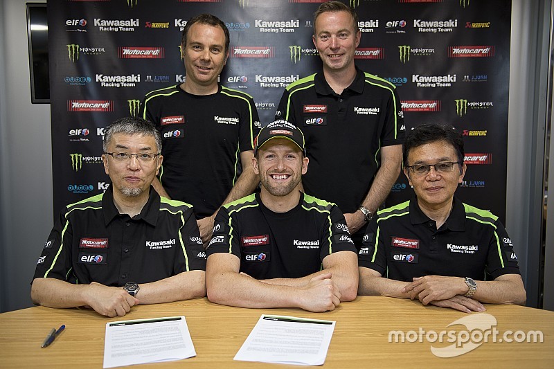 Tom Sykes bertahan di Kawasaki hingga 2018