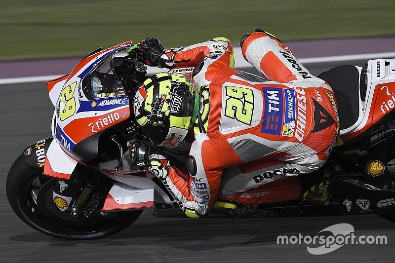 Iannone: "I had the speed to fight with Lorenzo"