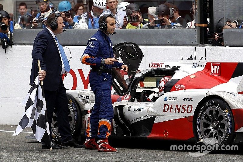 #5 Toyota Racing Toyota TS050 Hybrid: Kazuki Nakajima after the checkered flag