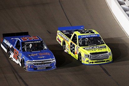 Stewart Friesen leads trio of Canadian drivers at Phoenix