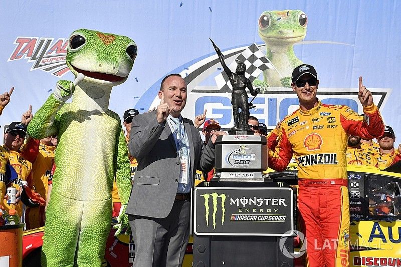 NASCAR Cup Series: Logano torehkan kemenangan perdana musim ini