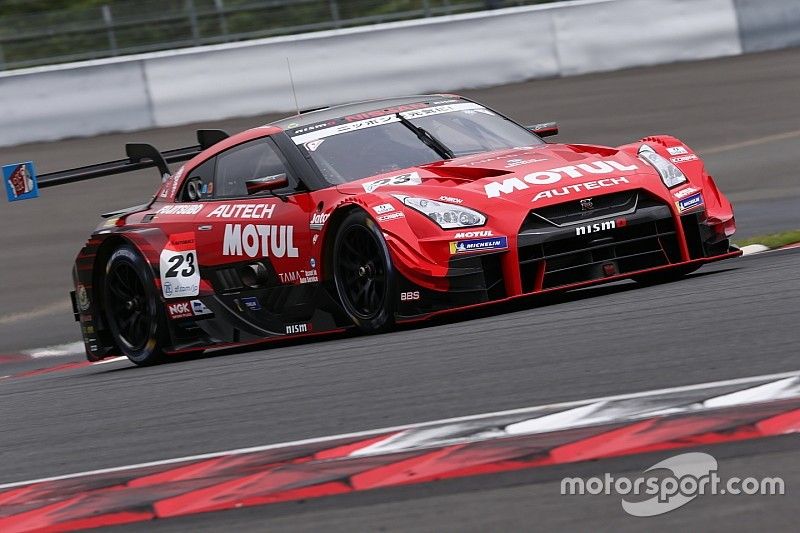 #23 MOTUL AUTECH GT-R