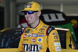 Kyle Busch, líder en los puntos, cree que Harvick aún es superior