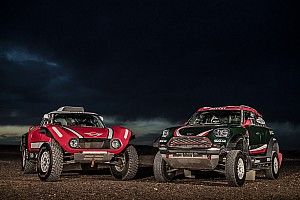 Mini divide estrategias para el Dakar con su nuevo buggy