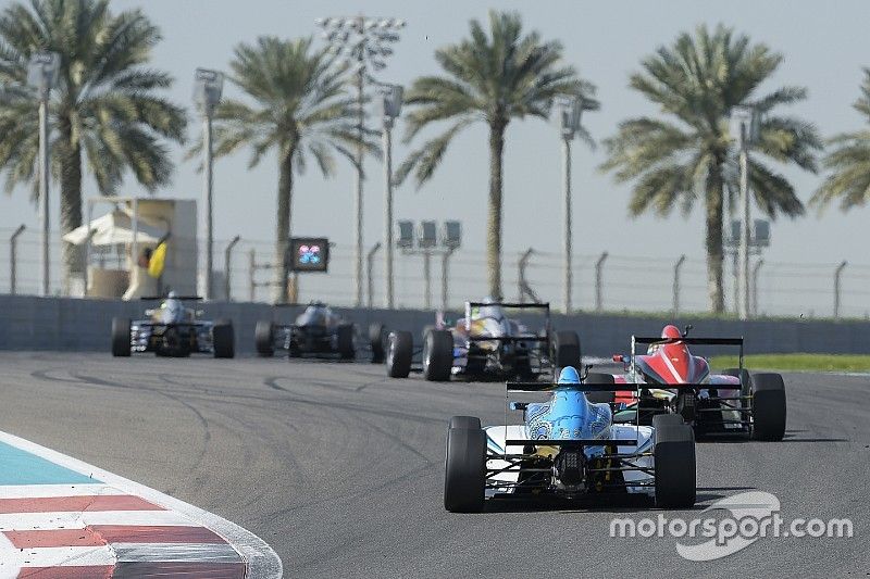 فورمولا 4 الإماراتية: كورديل وألاتالو يحرزان أولى انتصاراتهما في أبوظبي وحسم اللقب في دبي