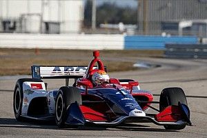 Leist aprova primeiro contato com carro da IndyCar de 2018