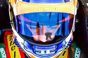 Van Kalmthout imponeert tijdens Pro Mazda-debuut en wint meteen