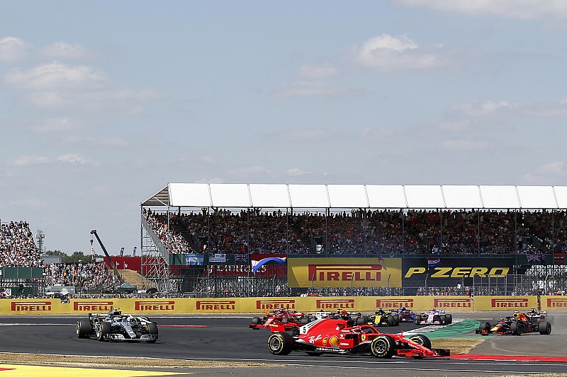 Vettel: bolondság lenne feltételezni, hogy szándékos volt, ami a rajt után történt