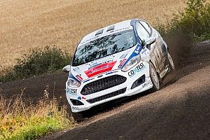 Miika Hokkanen salta in ERC Junior U27 con la Peugeot della Oktan Sport