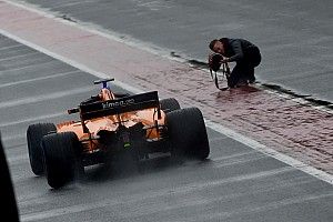 VIDEO: el tercer dia "nevado" de las pruebas de F1