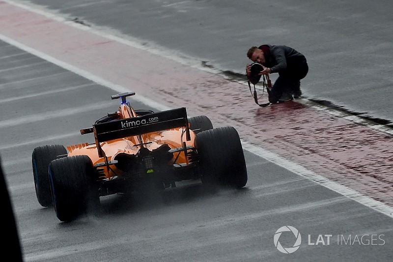 VIDEO: el tercer dia "nevado" de las pruebas de F1