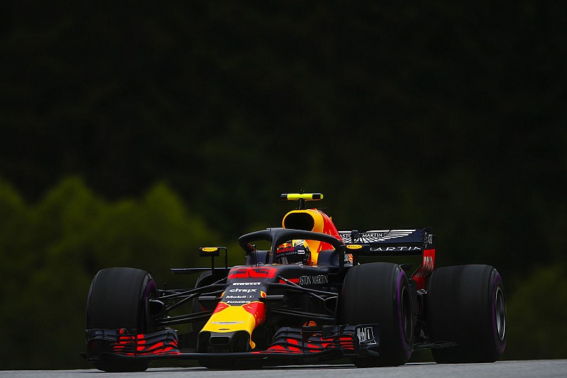 Verstappen: "Seguimos perdiendo demasiado en recta"