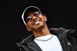 Hamilton: "Abbiamo delle novità che possono spaventare i nostri avversari"