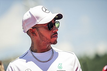 Hamilton továbbra is maximálisan bízik a Mercedesben