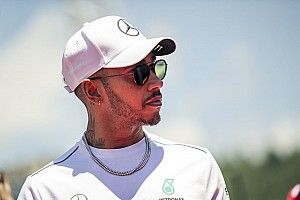Hamilton továbbra is maximálisan bízik a Mercedesben