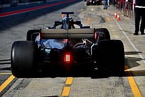 Mercedes teste des LED à la demande de la FIA