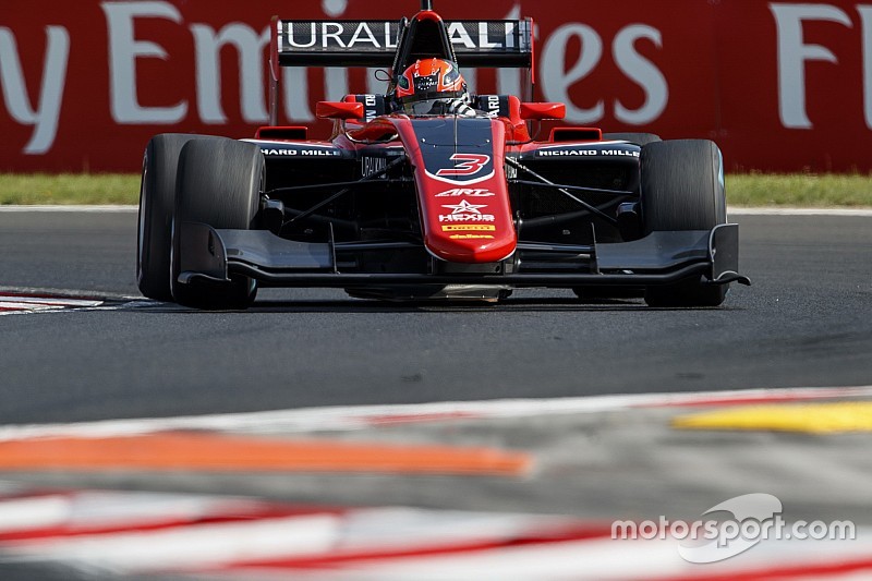 GP3 Hongarije: Mazepin boekt overtuigende overwinning