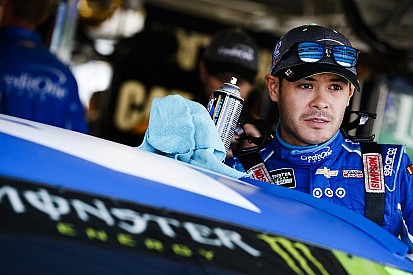 Once a title contender, Kyle Larson suffers third consecutive DNF