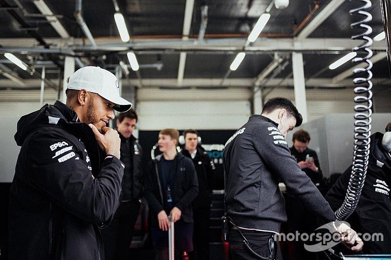 Lewis Hamilton: Fangios Marke von fünf WM-Titeln "reizvoll"