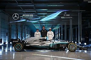Mercedes presentó oficialmente su W09