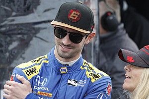 VIDEO: Alexander Rossi casi impacta un vehículo en contramano en la Baja 1000... ¡y no se dio cuenta!