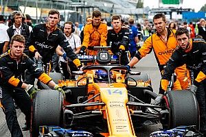Алонсо счел ошибкой решение McLaren не менять двигатель перед Спа и Монцей