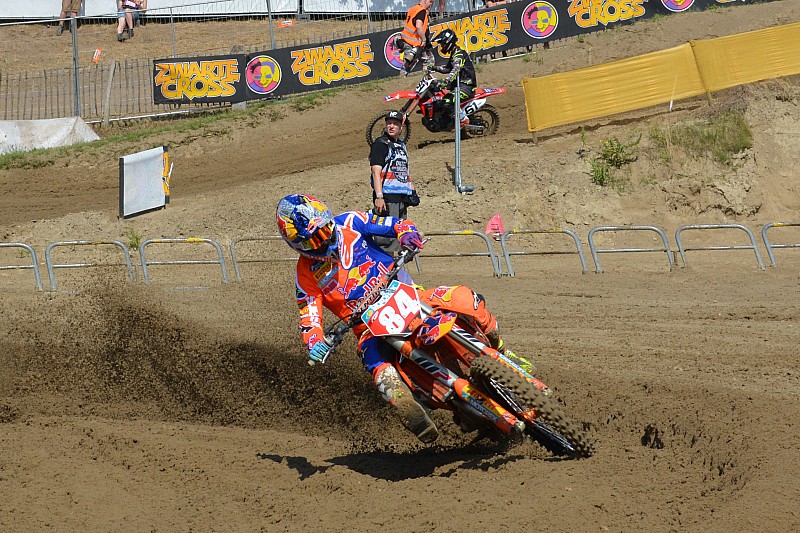 Zwarte Cross: Nederlanders domineren kwalificatierace