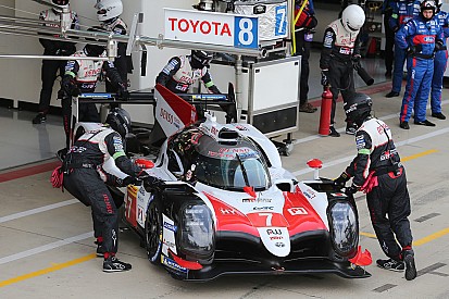 Silverstone, 2° Ora: Toyota sul velluto. La vera gara è tra le GT