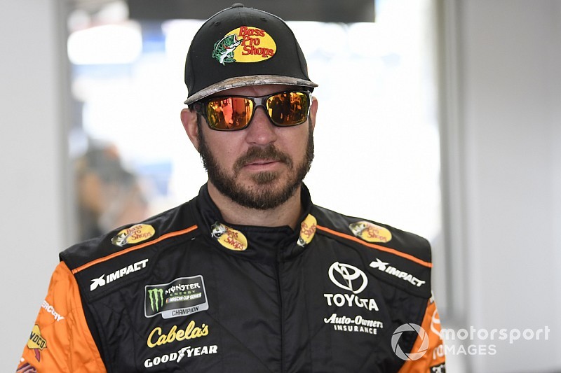 Truex snatches Stage 2 win at Las Vegas from Logano