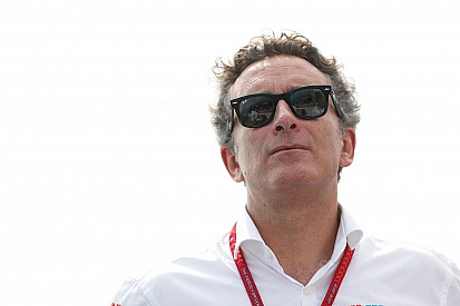 Agag: Sıkıcı yarışların suçlusu F1 takımları