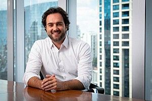 Motorsport.com terá colunas sobre automobilismo como negócio com executivo Vicente Sfeir