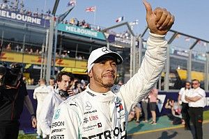 Hamilton: "Che sorpresa questo vantaggio! Grande lavoro d'assetto sulla W10"