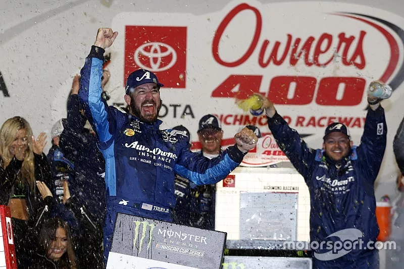 Race Winner Martin Truex Jr., Joe Gibbs Racing, Toyota Camry Auto Owners Insurance