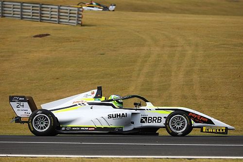 F4 Brasil: Pipe Barrichello Bartz crava a pole position para as corridas 1 e 3 em Goiânia