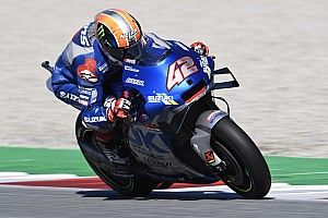 Rins: “Maverick tendría que haber entrado antes a boxes”