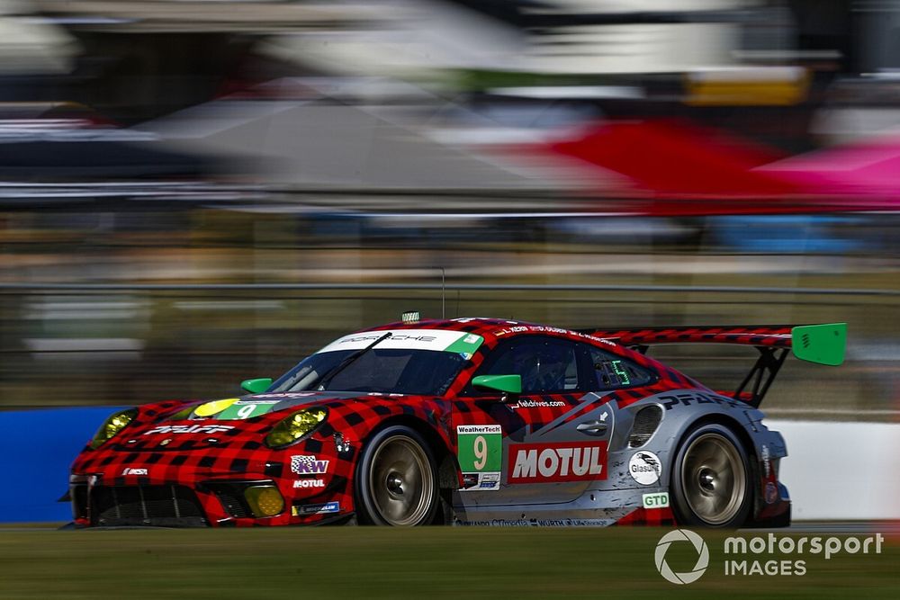 #9 Pfaff Motorsports Porsche 911 GT3 R, GTD: Dennis Olsen, Zacharie Robichon, Lars Kern