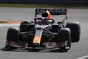 Verstappen naar stewards voor inhalen onder rode vlag