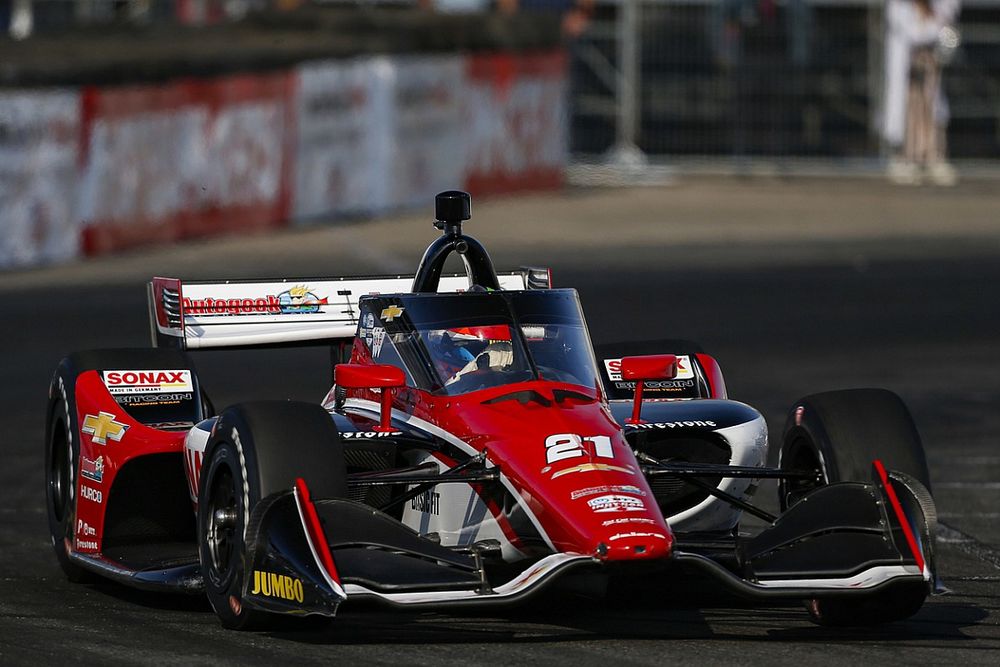 Carpenter confirms VeeKay will remain for third season