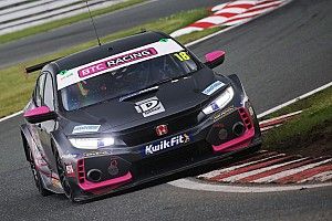 Oulton Park BTCC: Proctor beats Shedden to pole in Honda 1-2