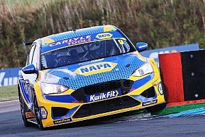 BTCC Thruxton: Cammish shades Cook for pole