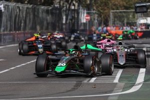 F2 Qatar 2025: Durksen y Villagómez podio en la sprint, Montoya cuarto