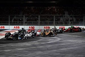 London E-Prix: Di Grassi denies Dennis, Vandoorne closes on title