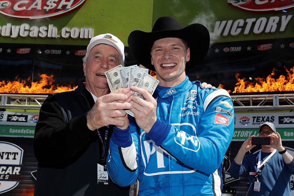 Ganador de la carrera Josef Newgarden, Team Penske Chevrolet