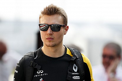 Szirotkin sokat nem mondhat, de örül, hogy tesztelhette a Pirelli 18 collos kerekeit