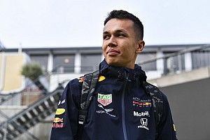 Albon define como "bastante cómico" su ascenso a Red Bull