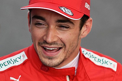Leclerc lidera virada da Fórmula 1 em 2019 com rival Verstappen