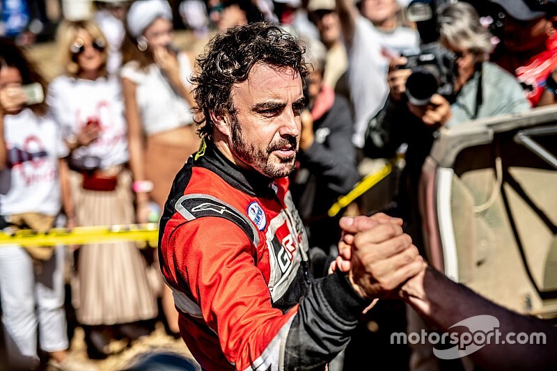 Alonso: "Miento si digo que estoy al nivel de Peterhansel o Sainz"