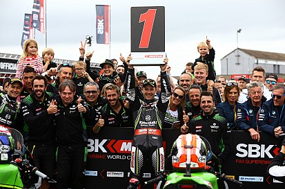 SBK, Donington, Superpole Race: Rea vince con bandiera rossa