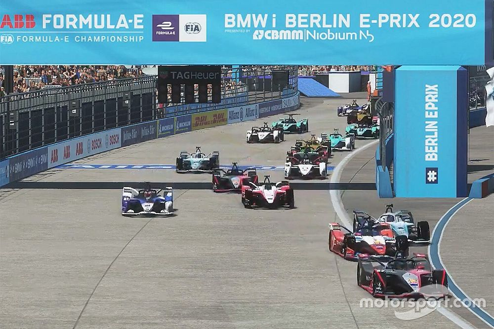 Vandoorne se lleva el título de la Fórmula E virtual tras un nuevo lío en la salida
