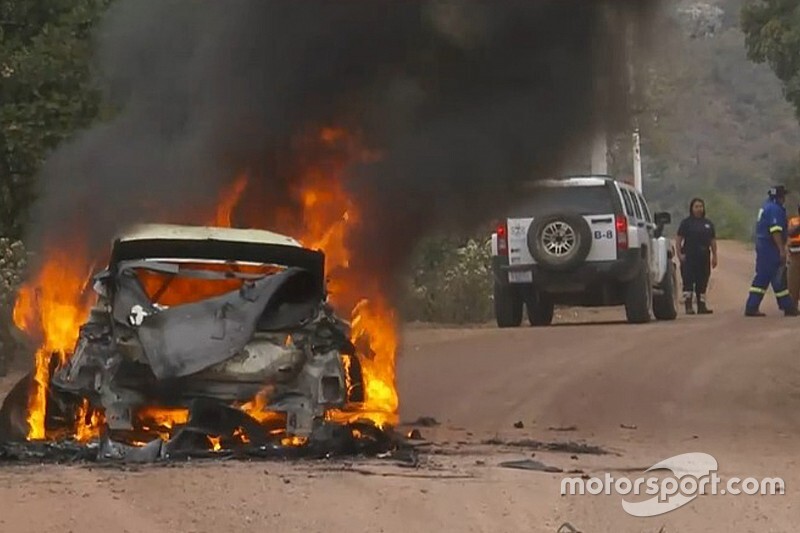 WRC: ecco la Fiesta bruciata di Lappi dopo il rogo della PS7